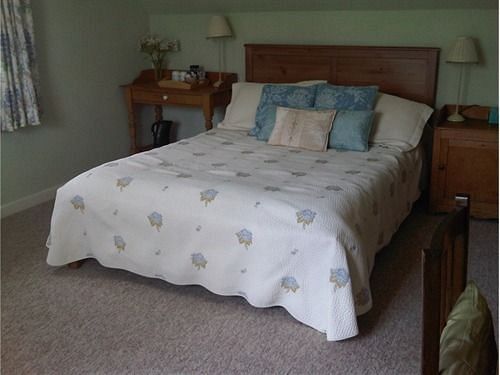 Damson Cottage B&B レイコック エクステリア 写真